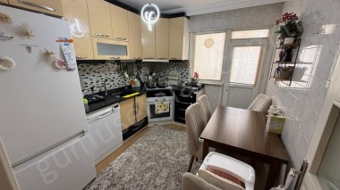 BAHÇELİEVLER MİMAR SİNAN CAD YAKINI 3.KAT 2+1   100 M2