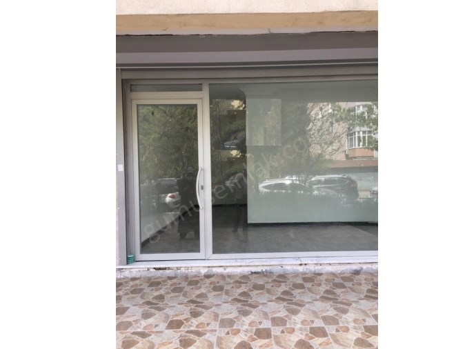 BAHÇELİEVLER MAH.DELİHÜSEYİNPAŞA CADDESİNE 2.DÜKKAN 30 M2