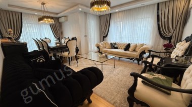 BAHÇELİEVLER BASIN SİTESİ MERKEZDE 5 YILLIK SİTE İÇİNDE 2.KAT 140 M2   3+1