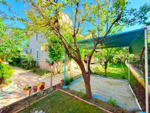▀KÖRFEZDEN▄ GENİŞ BAHÇELİ AYRI MUTFAKLI ▀DENİZE YAKIN 2+1 VİLLA