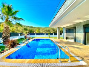 ▶▶AKÇAY KÖRFEZDEN 650 M2 ARSA İÇİNDE DENİZE 300 METRE 4+1 MÜSTAKİL VİLLA