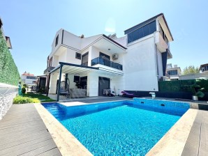 ▀KÖRFEZDEN▄ÖZEL HAVUZLU DETAYLARINA BAYILACAĞINIZ 5+1 VİLLA