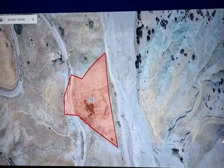 TURHAL MERKEZ GÖKDERE MEVKİİ 7.300 M2 ACİL SATILIK TARLA