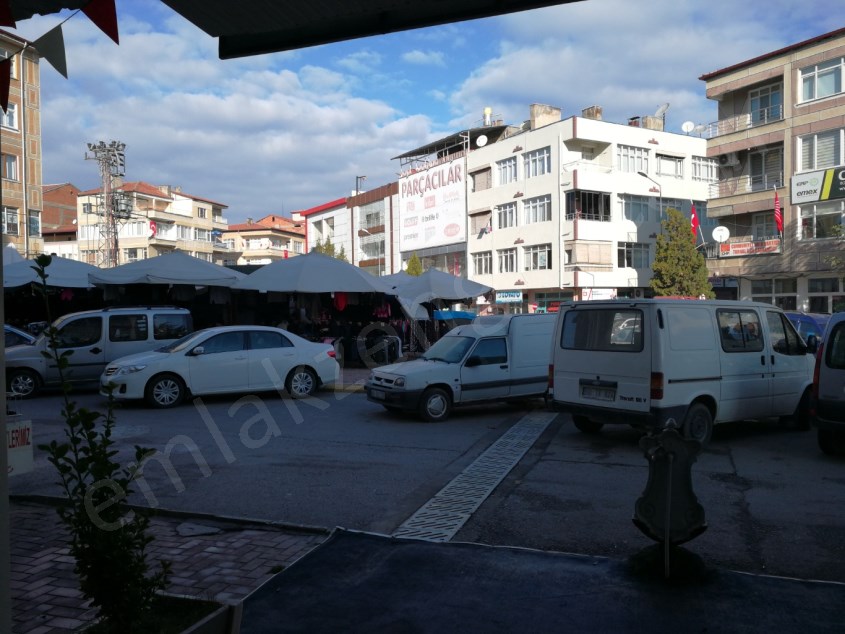 TURHAL CARŞI MERKEZ 100 M2 KİRALIK  BÜRO OFİS