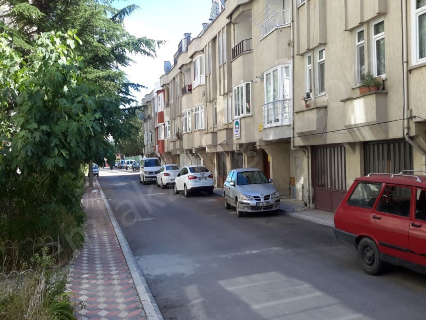 TURHAL NURKAVAK MH SEKER CAMİ YANI 3 KATLI 6 +2 MÜSTAKİL EV KİRALIK