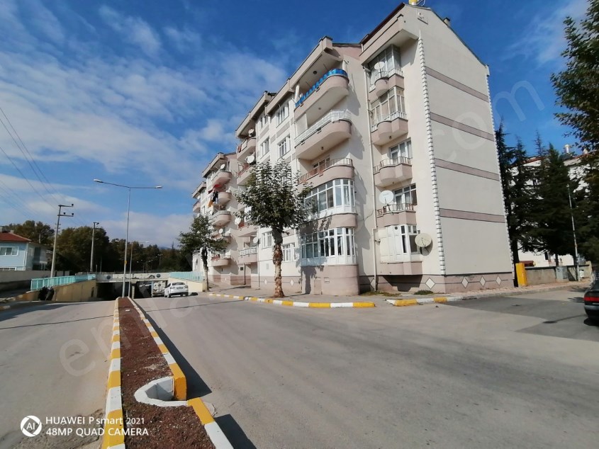 TURHAL MERKEZ BELEDİYE EVLERİ YENİ HASTANE YANI 135 M2  3+1 KAT 5 SATILIK LÜKS DAİRE
