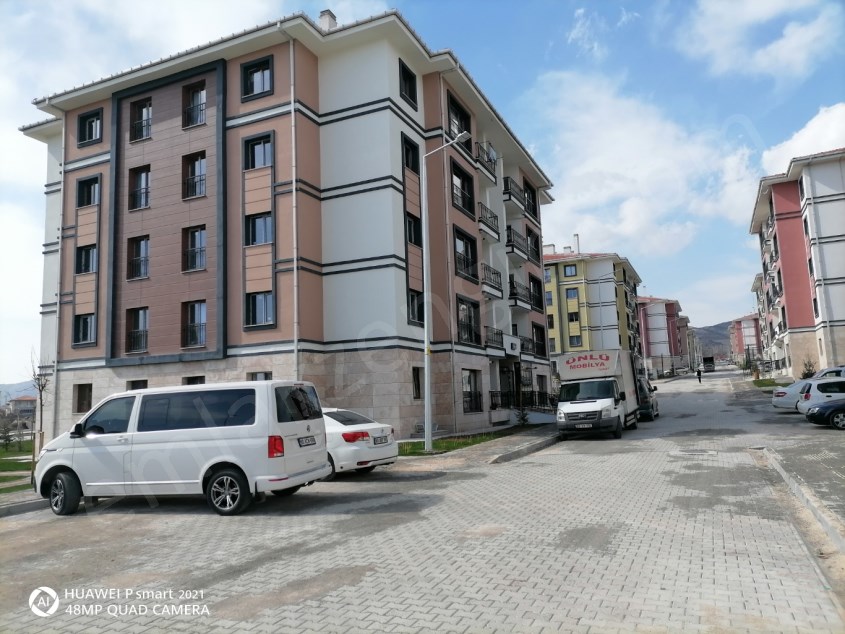 TURHAL MERKEZ  ARMADA KONUTLARI YANI YENİ TOKİ 135 M2 3+1 KAT 3 KİRALIK LÜKS SIFIR DAIRE