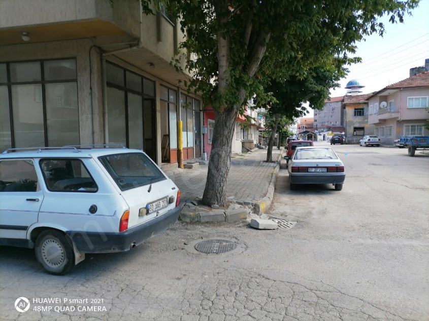 TURHAL MERKEZ CELAL MH 65 M2 KİRALLIK DÜKKAN