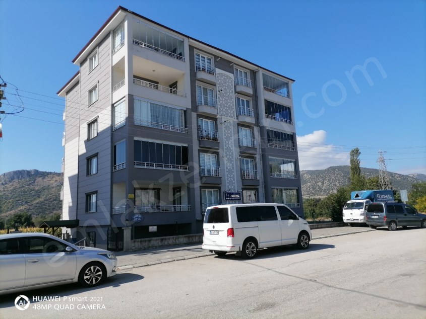 TURHAL MERKEZ MİMARSİNAN MAH 155 M2 KAT 2 3+1 KİRALIK LÜKS DAİRE