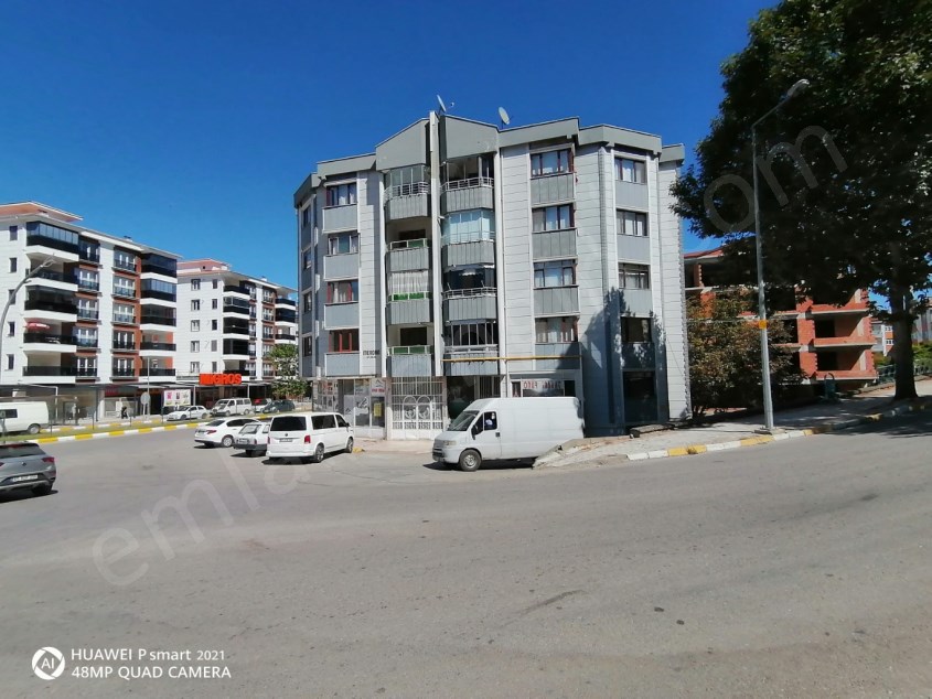 TURHAL MERKEZ CUMHURYEY MAH SELALE YANI KAT 1 135 M2 3+1 KİRALIK LÜKS DAİRE