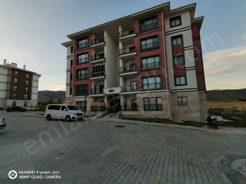 TURHAL MERKEZ ARMADA KONUTLARI YANI YENİ TOKİ KAT 3 2+1 KİRALIK LÜKS DAİRE