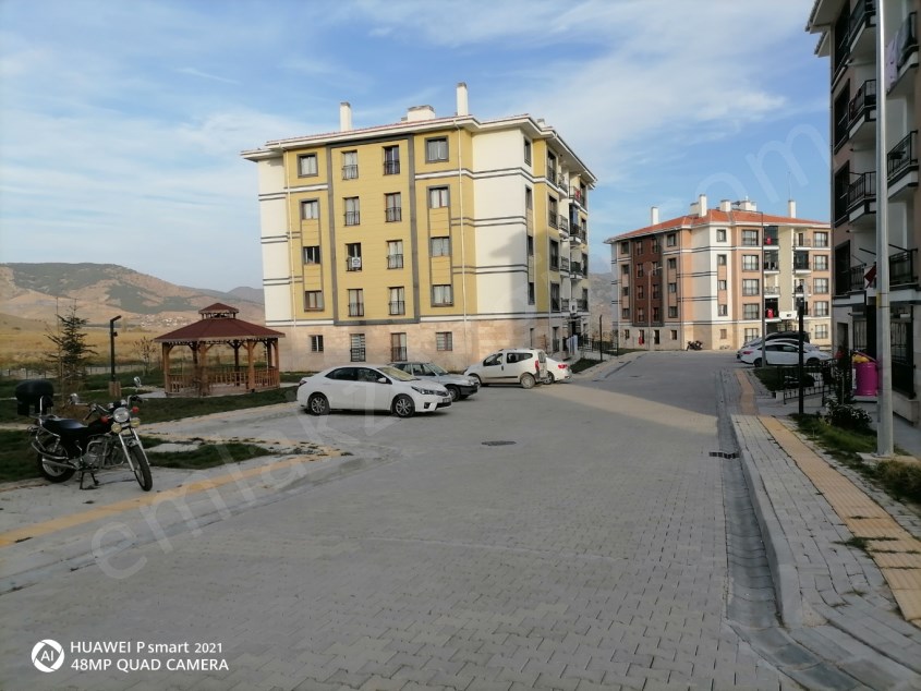 TURHAL MERKEZ   ARMADA KONUTLARI YANI YENİ TOKİ GB3 KAT 2 135 M2 3+1 KİRALIK LÜKS DAİRE