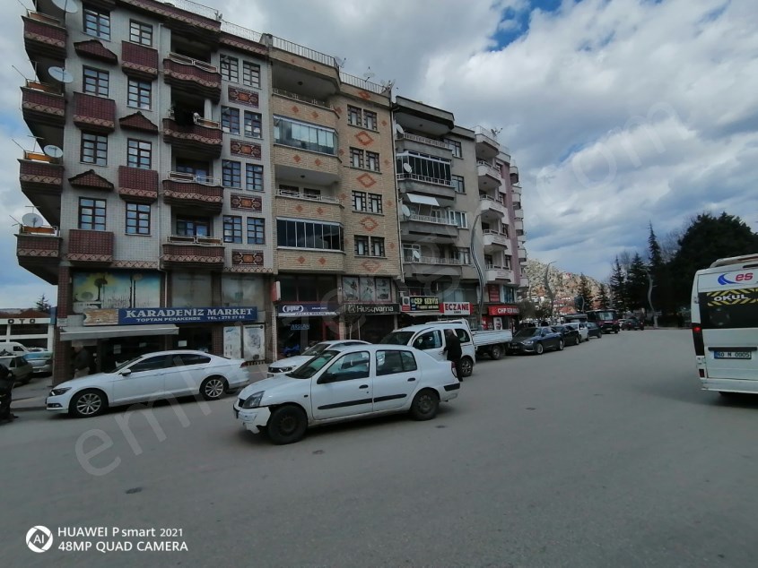 TURHAL MERKEZ CARŞI KULE YANI 135 M2 KAT 4 3+1 SATILIK LÜKS DAİRE