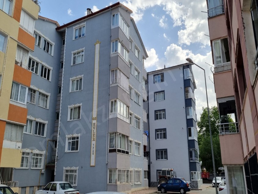 TURHAL MERKEZ  CARSI İÇİ YENİ HASTANE YANI 66 EVLER 135 M2 3+1 KAT 4 KİRALIK LÜKS DAİRE