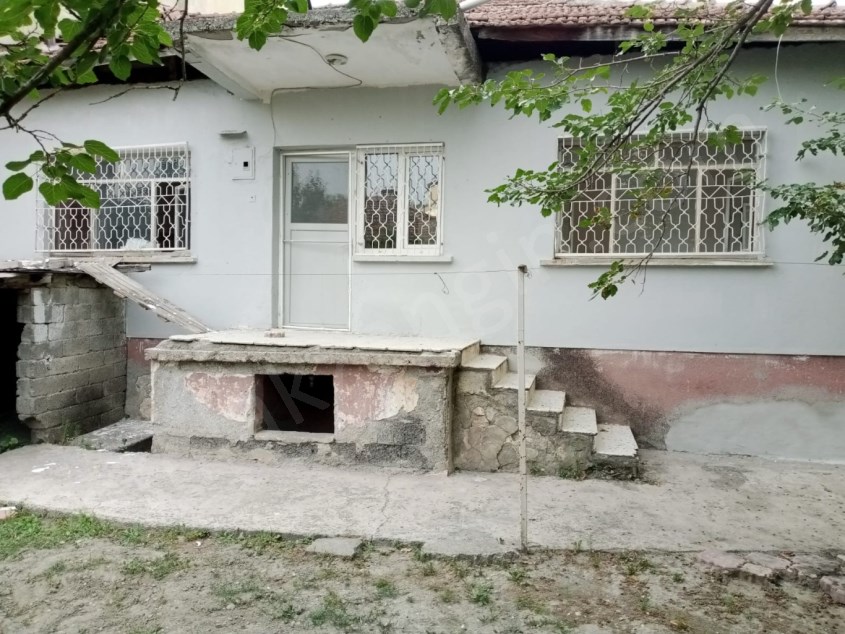 TURHAL MERKEZ  ADLİYE SARAYI YAKINI 165 M2 4+1 BAHCELİ MÜSTAKİL EV KİRALIK