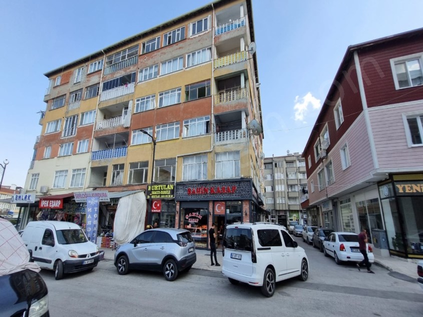 TURHAL MERKEZ CARSI İÇİ EMLAK ZENGİN YAKINI 30 M2 SATILIK DÜKKAN