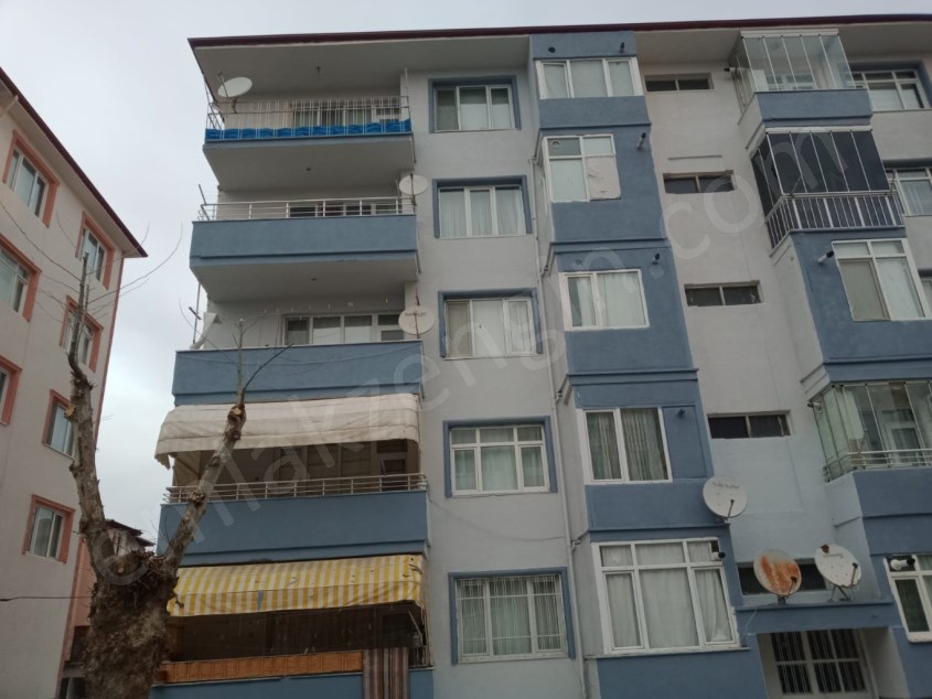 TURHAL MERKEZ  CUMHURİYET MAH 200 EVLER ÖNDER BLK KAT 4 125 M2 2+1 SATILILK LÜKS DAİRE