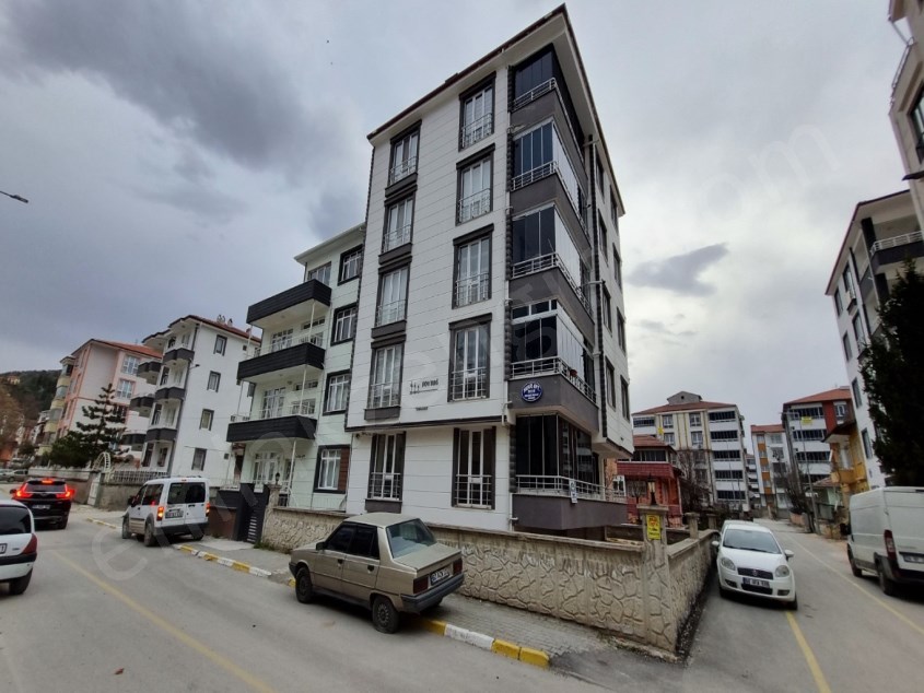 CUMHURİYET MAH 125W 2+1 KİRALIK LÜKS DAİRE 