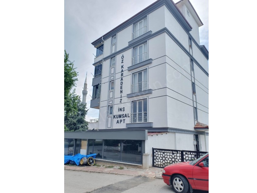 ZİLE MERKEZ HASTANE KARŞISI 155 M2 3+1 KAT 3 SATILIK DAİRE