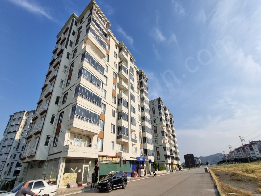 TURHAL MERKEZ ARMADA KONUTLARI YANI USLU MARKET YANI 70M2KIRALIK DÜKKAN 