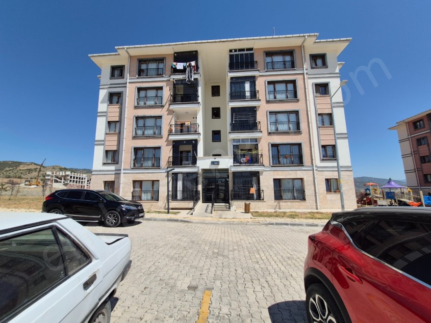 TURHAL MERKEZ  YEŞİLKENT MEVKİ YENİ TOKİLER 135 M2 KAT 3 3+1 KİRALIK LÜKS DAİRE