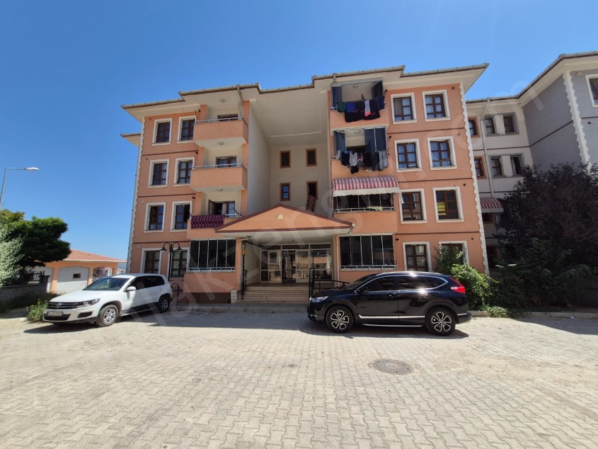 TURHAL MERKEZ  KAYACIK MAH KYK YURDU YANI 90 M2 KAT 3 2+1 ESYALI KİRALIK LÜKS DAİRE