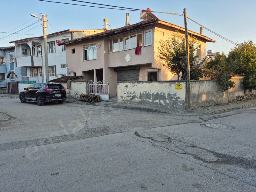 TURHAL MERKEZ HAMAM MAH 140 M2 3+1 İKİ KATLI MÜSTAKİL EV SATILIK