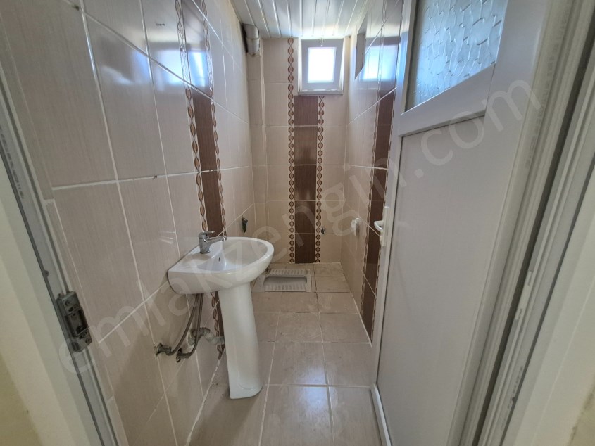 TURHAL MERKEZ NATO YOLU 1500 M2 ARSA 3+1 4 DAİRE KOMPLE BİNA SATILIK