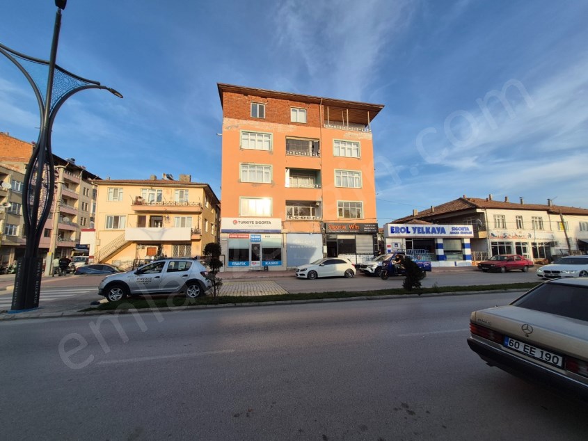 TURHAL MERKEZ   MEYDAN MAH 135 M2  2+1KAT 1 SATILIK DAİRE