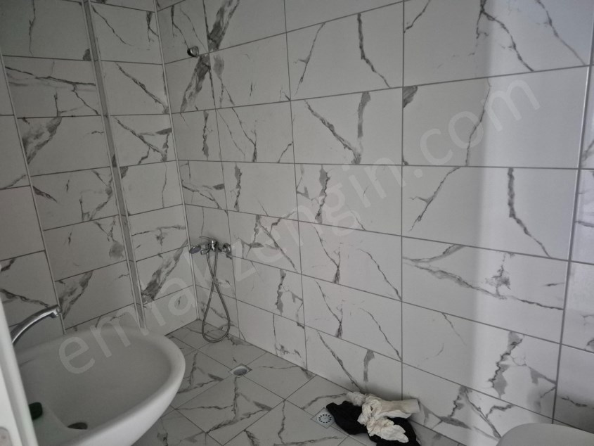 TURHAL MERKEZ CUMHURİYET MAH. CENGİZ TOPEK İLKOKUL YANI KAT: 5 KİRALIK DAİRE