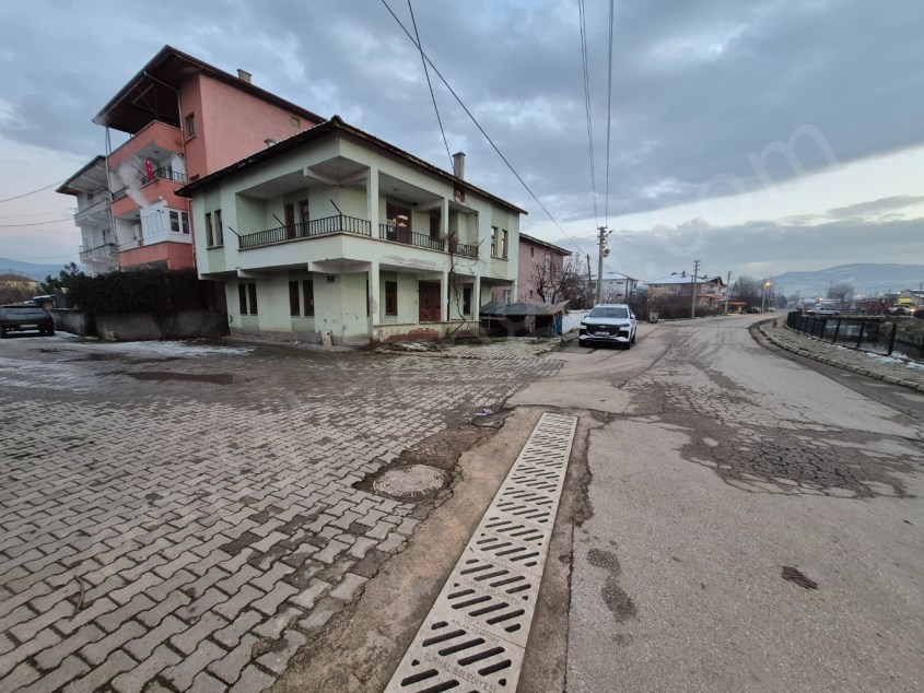 TURHAL MERKEZ SANAYI MEVKİ CAMİ YAKINII İKİ KATLIMÜSTAKİL EV SATILIK