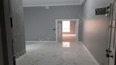 BATIKENTTE ÖZEL LENA HASTANESİNİN ARKASINDA KİRALIK 3+1 SIFIR LÜKS DAİRE